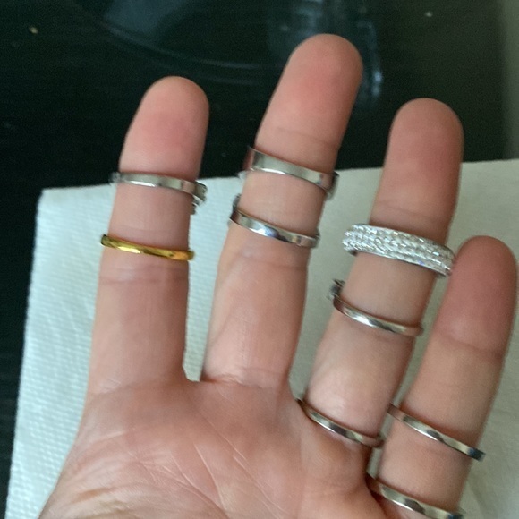 Rings some of it new with out wearing them‎ they are beautiful pieces - Picture 3 of 3